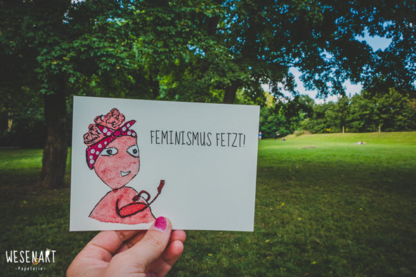 WESENsART // Postkarte Wesen sagen Dinge: »Feminismus fetzt!«